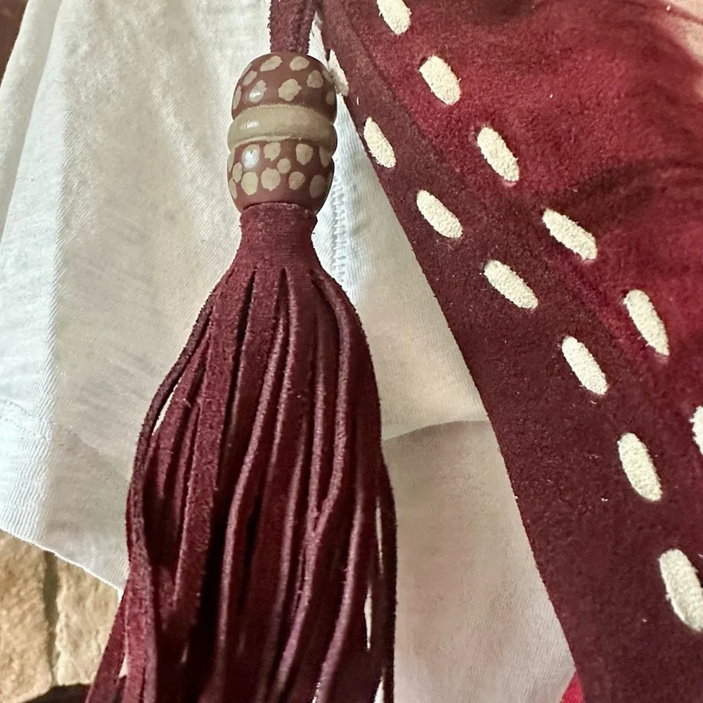 Isabella Fiore Beaded suede LOVE bag in Burgundy. - Picture 5 of 10